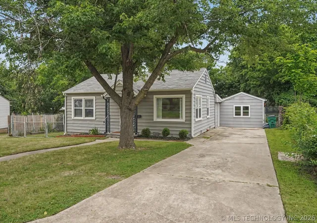Homes for sale in Sapulpa, OK | 818 Terrace Dr, Sapulpa, OK 74066 | MLS# 2620441