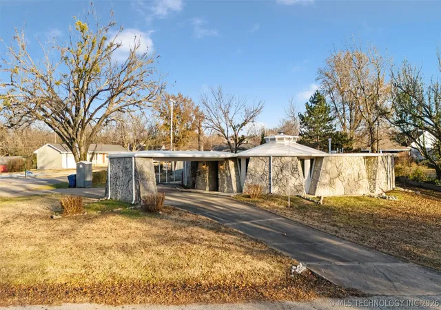 Photo 2 of Single family home for sale at 108 Fairmont Rd, Vinita, OK 74301 | MLS# 2620525 | Listing updated on 2026-08-20