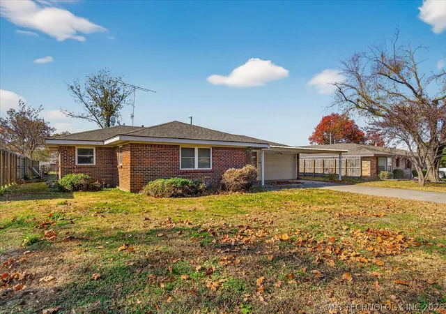 2nd image of 241 Ne Myers Ave, Bartlesville, OK 74006 | MLS# 2620473