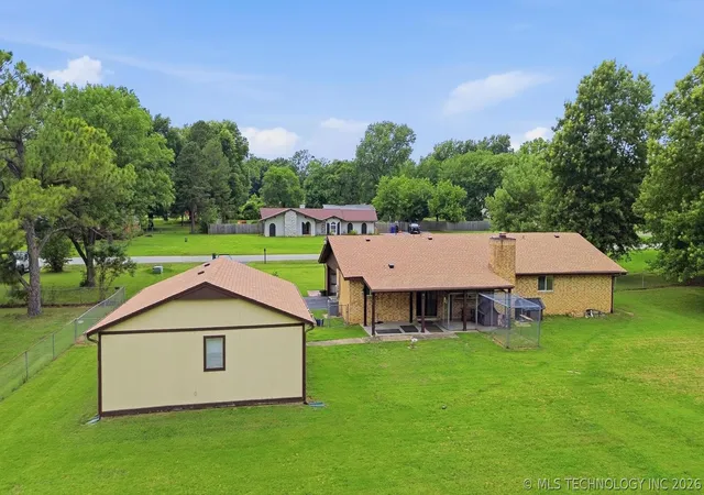 Homes for sale in Broken Arrow, OK | 7209 S 232Nd Eastavenue, Broken Arrow, OK 74014 | MLS# 2620526