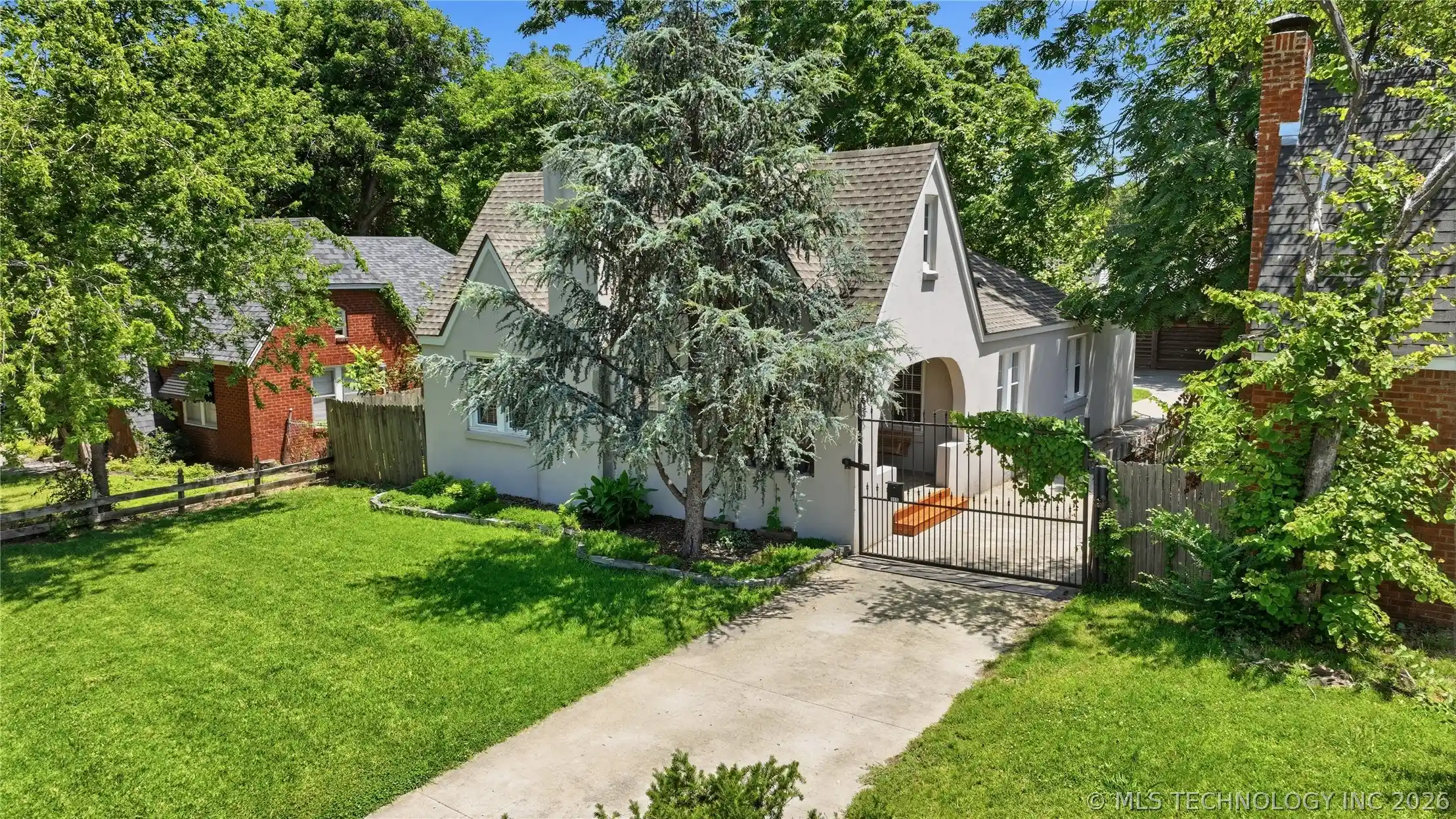 Photo 1 of Single family home for sale at 115 S Indianapolis Ave, Tulsa, OK 74112 | MLS# 2620358 | Listing updated on 2026-10-19