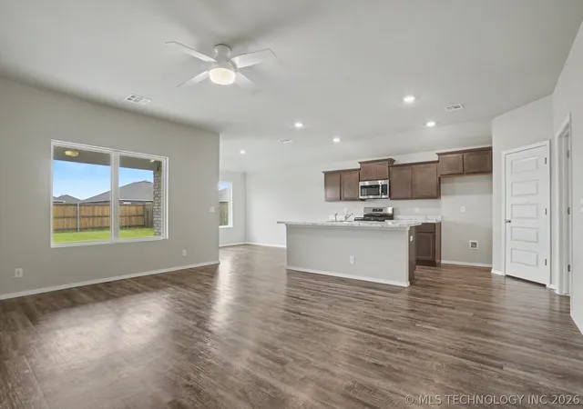 Photo 4 of Single family home for sale at 8517 E 163rd Street S, Bixby, OK 74008 | MLS# 2620444 | Listing updated on 2026-08-20