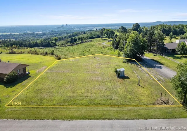 Homes for sale in Bartlesville, OK | County Road 3022, Bartlesville, OK 74003 | MLS# 2619314
