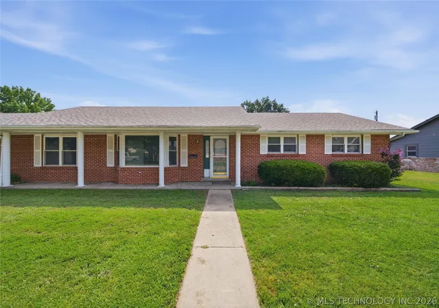 Homes for sale in Vinita, OK | 106 W Lewis Ave, Vinita, OK 74301 | MLS# 2620552