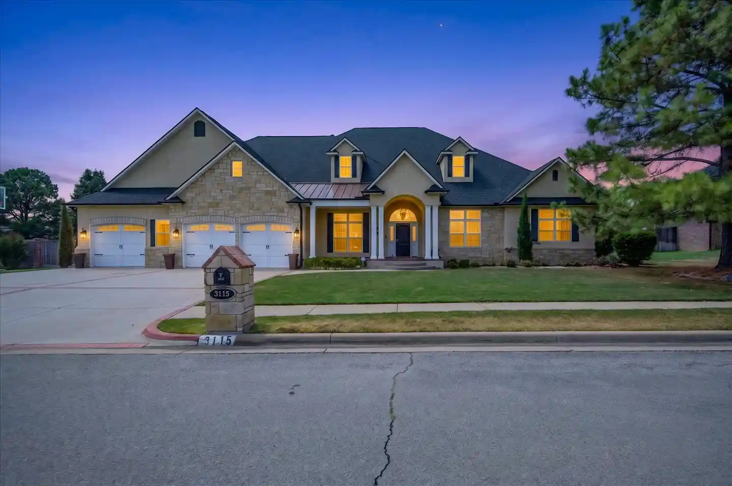 Photo 1 of Single family home for sale at 3115 Kingston Dr, Bartlesville, OK 74006 | MLS# 2620176 | Listing updated on 2026-10-19