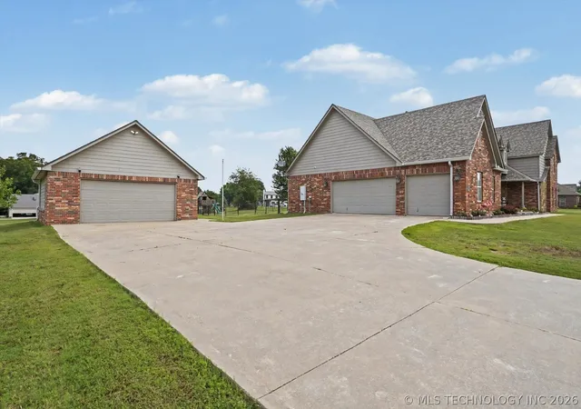 Photo 4 of Sale Pending at 24253 E 145th Street S, Coweta, OK 74429 | MLS# 2620676 | Listing updated on 2026-08-24