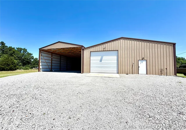 Homes for sale in Porum, OK | 113246 S 4283 Rd, Porum, OK 74455 | MLS# 2620416