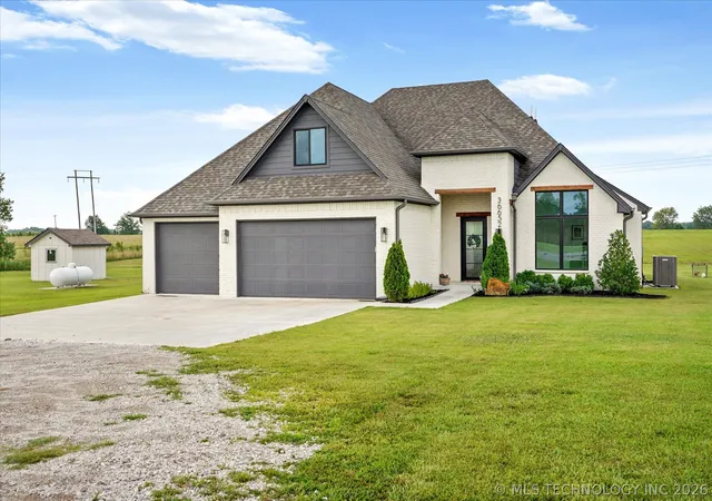 Photo 3 of Single family home for sale at 36652 E 141st Street S, Coweta, OK 74429 | MLS# 2615506 | Listing updated on 2026-06-06