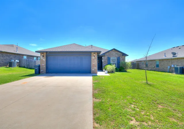 Photo 2 of Single family home for sale at 3931 S 149th Eastavenue, Tulsa, OK 74134 | MLS# 2620713 | Listing updated on 2026-06-19