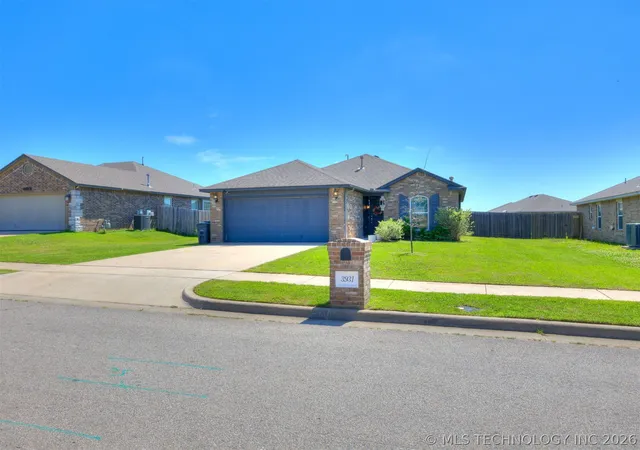 Photo 3 of Single family home for sale at 3931 S 149th Eastavenue, Tulsa, OK 74134 | MLS# 2620713 | Listing updated on 2026-06-19