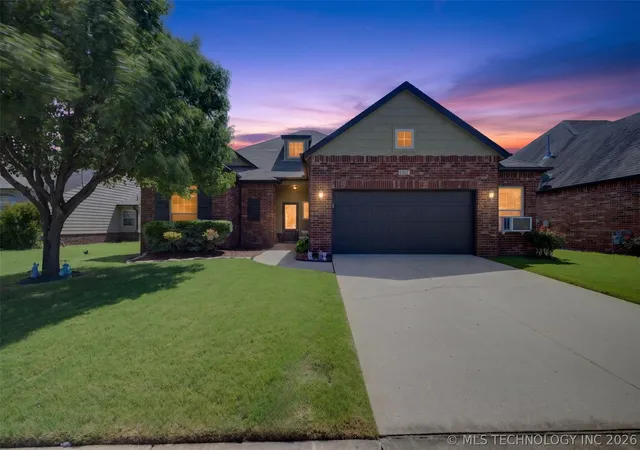 Photo 1 of Sale Pending at 4807 S 187th Eastavenue, Tulsa, OK 74134 | MLS# 2620646 | Listing updated on 2026-09-01