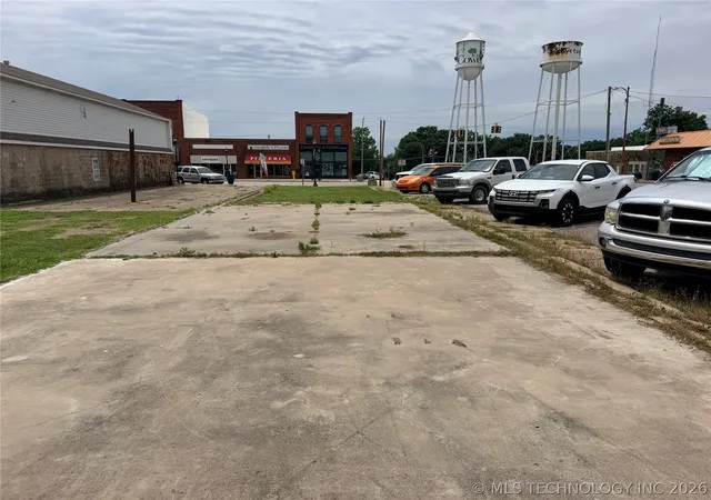 Photo 3 of Land for sale at 125 N Broadway St, Coweta, OK 74429 | MLS# 2620419 | Listing updated on 2026-08-20
