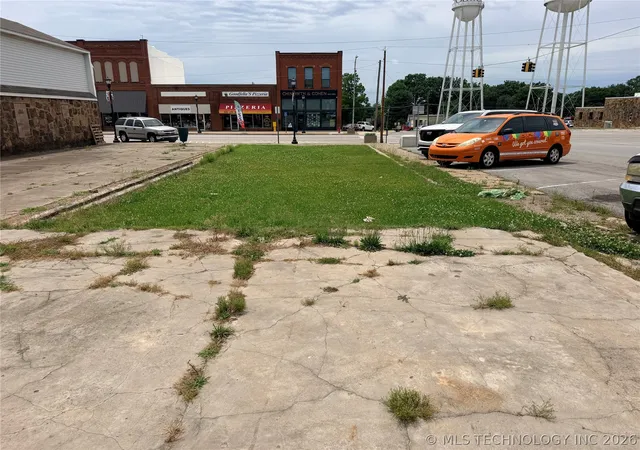 Photo 4 of Land for sale at 125 N Broadway St, Coweta, OK 74429 | MLS# 2620419 | Listing updated on 2026-08-20