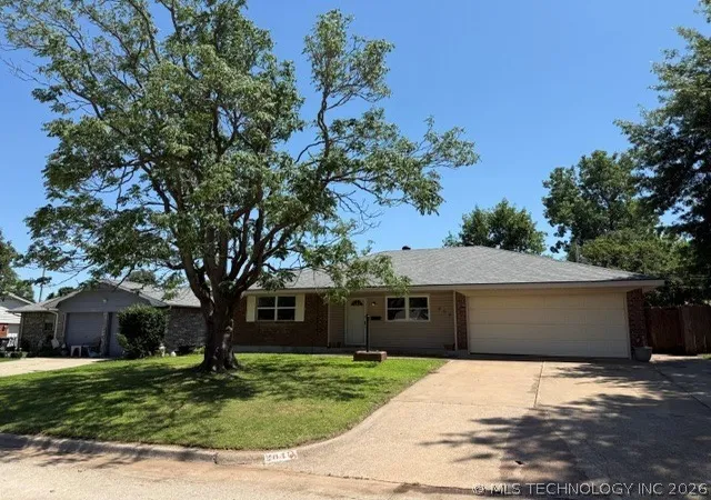 1st image of 204 E Bass, Yukon, OK 73099 | MLS# 2620448