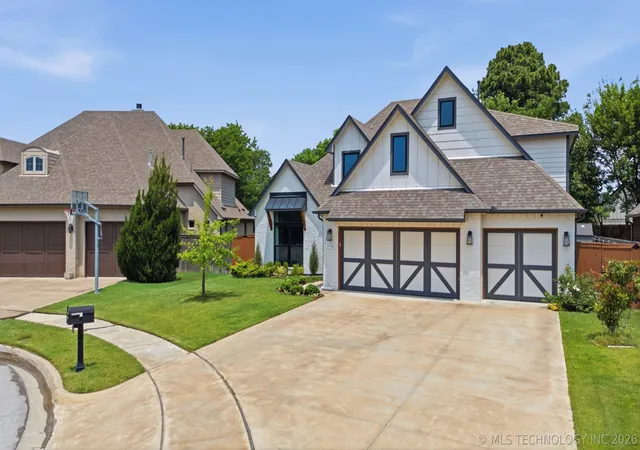 Homes for sale in Broken Arrow, OK | 3730 S Fir Blvd, Broken Arrow, OK 74011 | MLS# 2620704