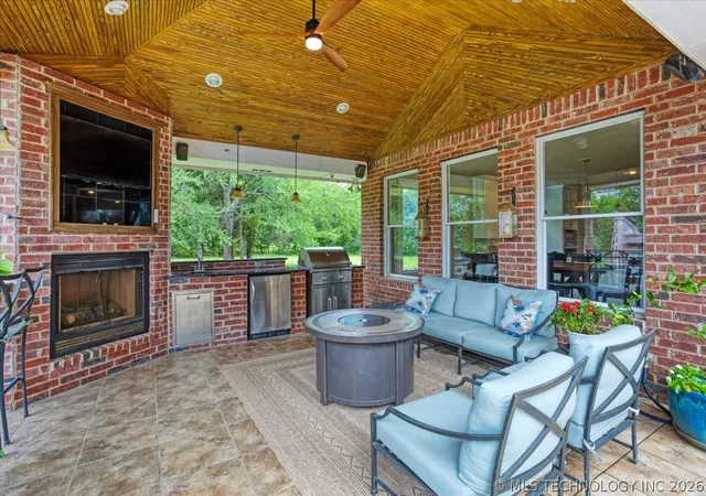 Photo 3 of Single family home for sale at 3419 Castle Ct, Durant, OK 74701 | MLS# 2620608 | Listing updated on 2026-09-16