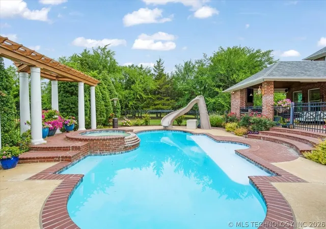 Photo 3 of Single family home for sale at 3419 Castle Ct, Durant, OK 74701 | MLS# 2620608 | Listing updated on 2026-09-16