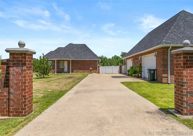 Photo 3 of Single family home for sale at 12030 County Rd 3580, Ada, OK 74820 | MLS# 2620796 | Listing updated on 2026-08-20