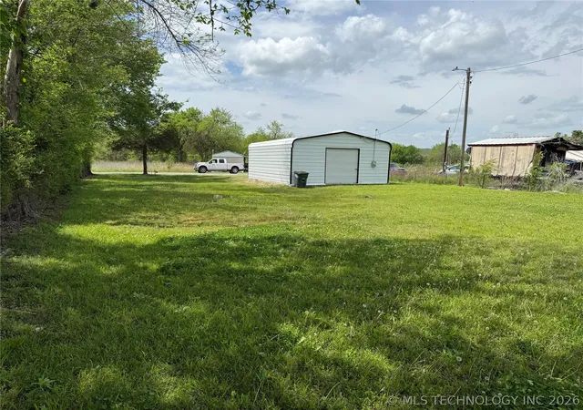 Homes for sale in Porum, OK | 409 S 5th St, Porum, OK 74455 | MLS# 2620594