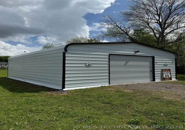 Homes for sale in Porum, OK | 409 S 5th St, Porum, OK 74455 | MLS# 2620594