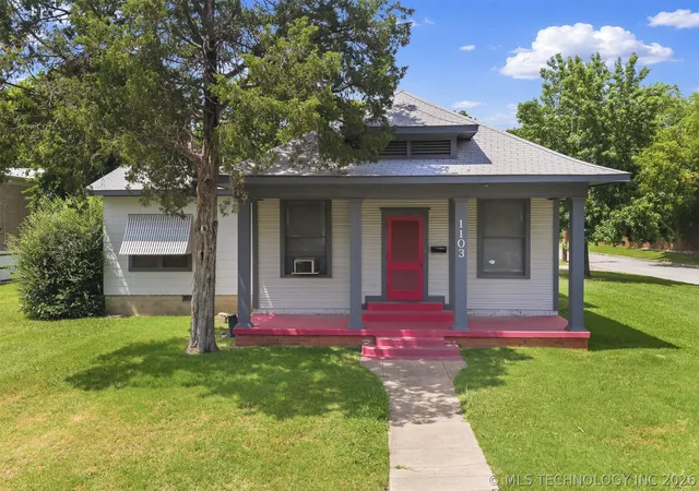 1st image of 1103 Stanley Sw, Ardmore, OK 73401 | MLS# 2620809