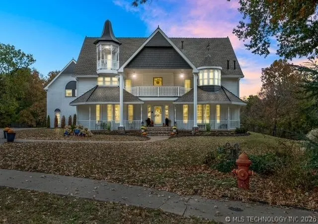 1st image of 804 E Van Buren St, Broken Arrow, OK 74011 | MLS# 2620816