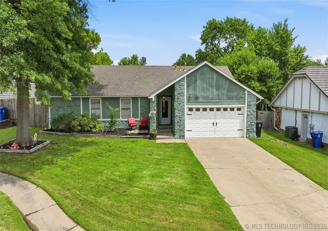 Homes for sale in Broken Arrow, OK | 4214 W Urbana Ct, Broken Arrow, OK 74012 | MLS# 2620678