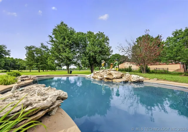 Photo 2 of Single family home for sale at 5321 Fern Mountain Rd, Muskogee, OK 74401 | MLS# 2620537 | Listing updated on 2026-07-30