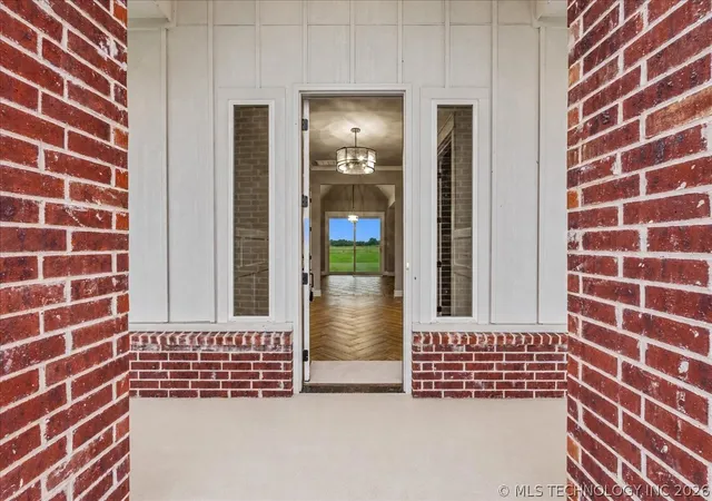 3rd image of 31820 E Two Socks Dr, Broken Arrow, OK 74014 | MLS# 2620759