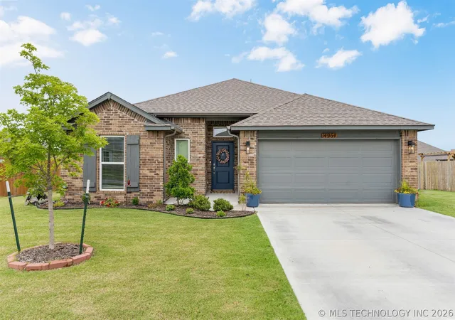 Photo 1 of Sale Pending at 14964 S Poplar Pl, Glenpool, OK 74033 | MLS# 2620743 | Listing updated on 2026-08-27