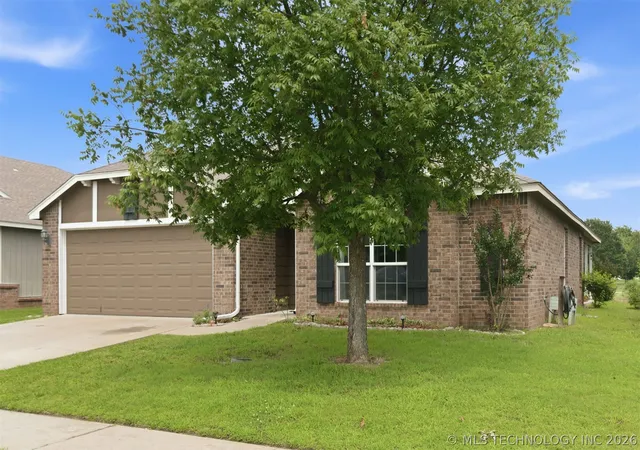 2nd image of 11001 N 154th East Ave, Owasso, OK 74055 | MLS# 2620520