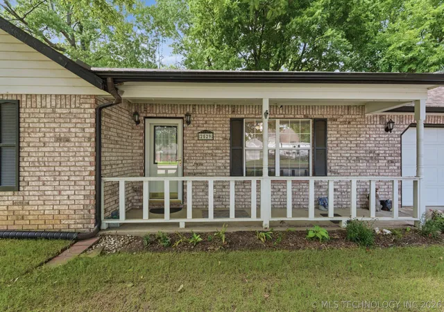 Homes for sale in Muskogee, OK | 2529 S 28Th Pl E, Muskogee, OK 74401 | MLS# 2620230