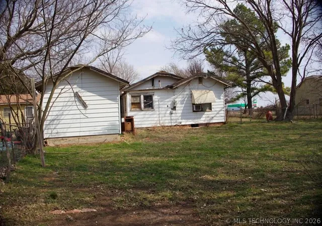14th image of 706 S Layton, Earlsboro, OK 74840 | MLS# 2620867