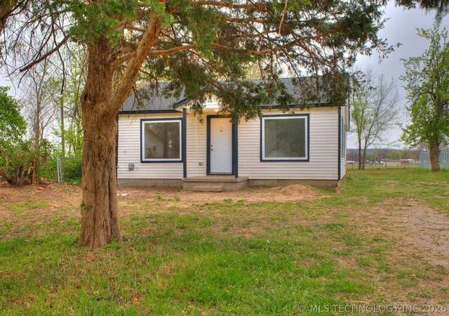 Photo 2 of Sale Pending at 3834 W Admiral Blvd, Tulsa, OK 74127 | MLS# 2620882 | Listing updated on 2026-08-25