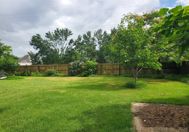Homes for sale in Mc Alester, OK | 300 W Jackson Ave, Mc Alester, OK 74501 | MLS# 2620669