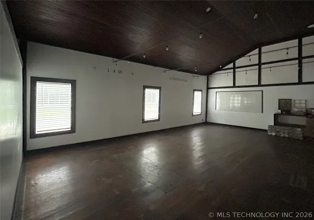 5th image of 548 S Hickory St, Nowata, OK 74048 | MLS# 2620893