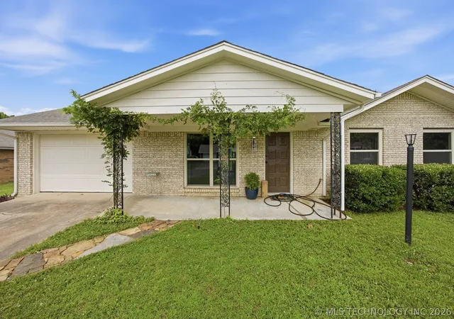 Homes for sale in Mc Alester, OK | 2122 N 11th, Mc Alester, OK 74501 | MLS# 2620897