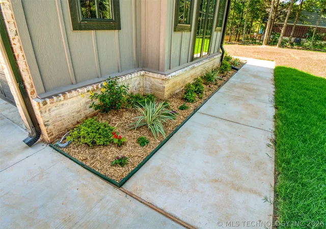 Photo 3 of Single family home for sale at 5370 Mainstay, Kingston, OK 73439 | MLS# 2620899 | Listing updated on 2026-10-07