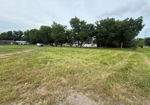 Homes for sale in Haskell, OK | 100 W Cedar St, Haskell, OK 74436 | MLS# 2620908
