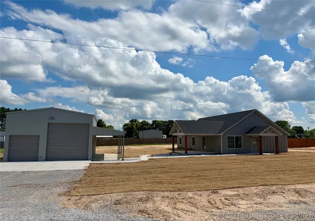 Photo 2 of Single family home for sale at 11913 Sandy Acres Trl, Kingston, OK 73439 | MLS# 2620916 | Listing updated on 2026-08-20
