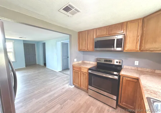 image of 111 Amber, Davis, OK 73030 | MLS# 2620890