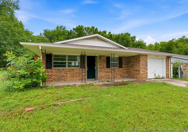 Homes for sale in Ada, OK | 2125 E Bent Tree Dr, Ada, OK 74820 | MLS# 2618231