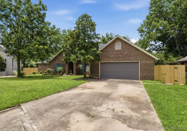 Homes for sale in Muskogee, OK | 2503 Bacon Ct, Muskogee, OK 74403 | MLS# 2620881