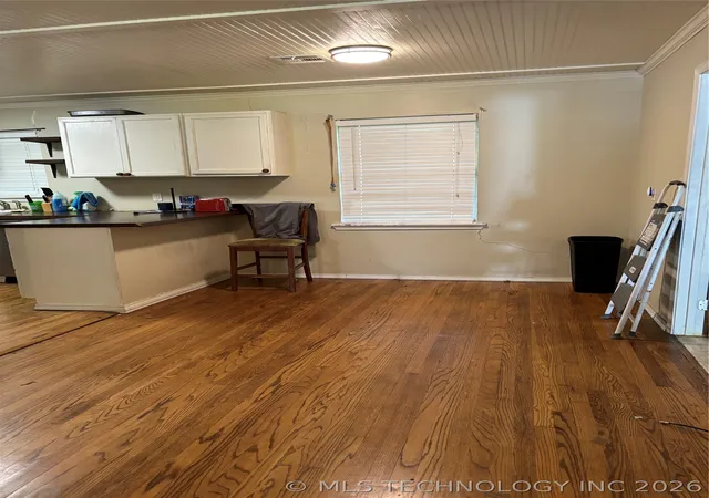 Photo 3 of Single family home for sale at 1318 NE 3rd Place, Pryor, OK 74361 | MLS# 2620875 | Listing updated on 2026-08-20