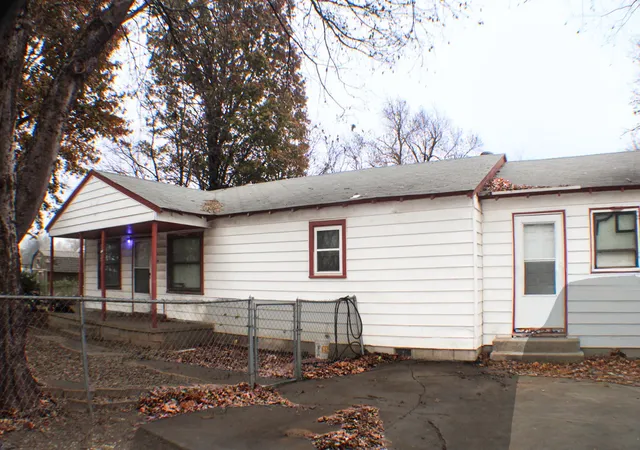 1st image of 215 S 4th St, Sperry, OK 74073 | MLS# 2620944