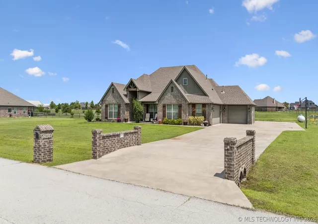 Homes for sale in Oologah, OK | 2913 Cross Creek Dr, Oologah, OK 74053 | MLS# 2620235
