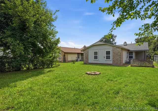 Homes for sale in Glenpool, OK | 14027 S Hickory Pl, Glenpool, OK 74033 | MLS# 2619390