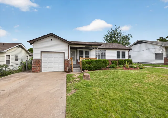 Homes for sale in Tulsa, OK | 5813 E 20th St, Tulsa, OK 74112 | MLS# 2621013