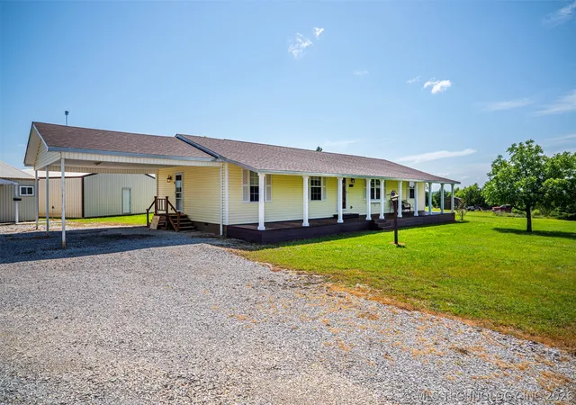 2nd image of 713 Pinewood Trails Dr, Ardmore, OK 73401 | MLS# 2614152