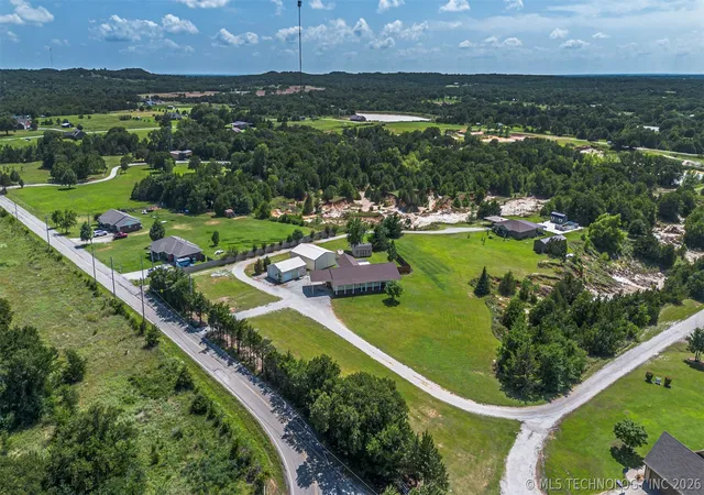 41st image of 713 Pinewood Trails Dr, Ardmore, OK 73401 | MLS# 2614152